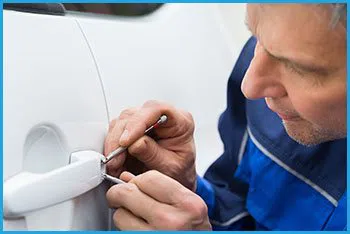 Lock Locksmith Services San Diego, CA 619-215-9045 - 20-car-locksmith